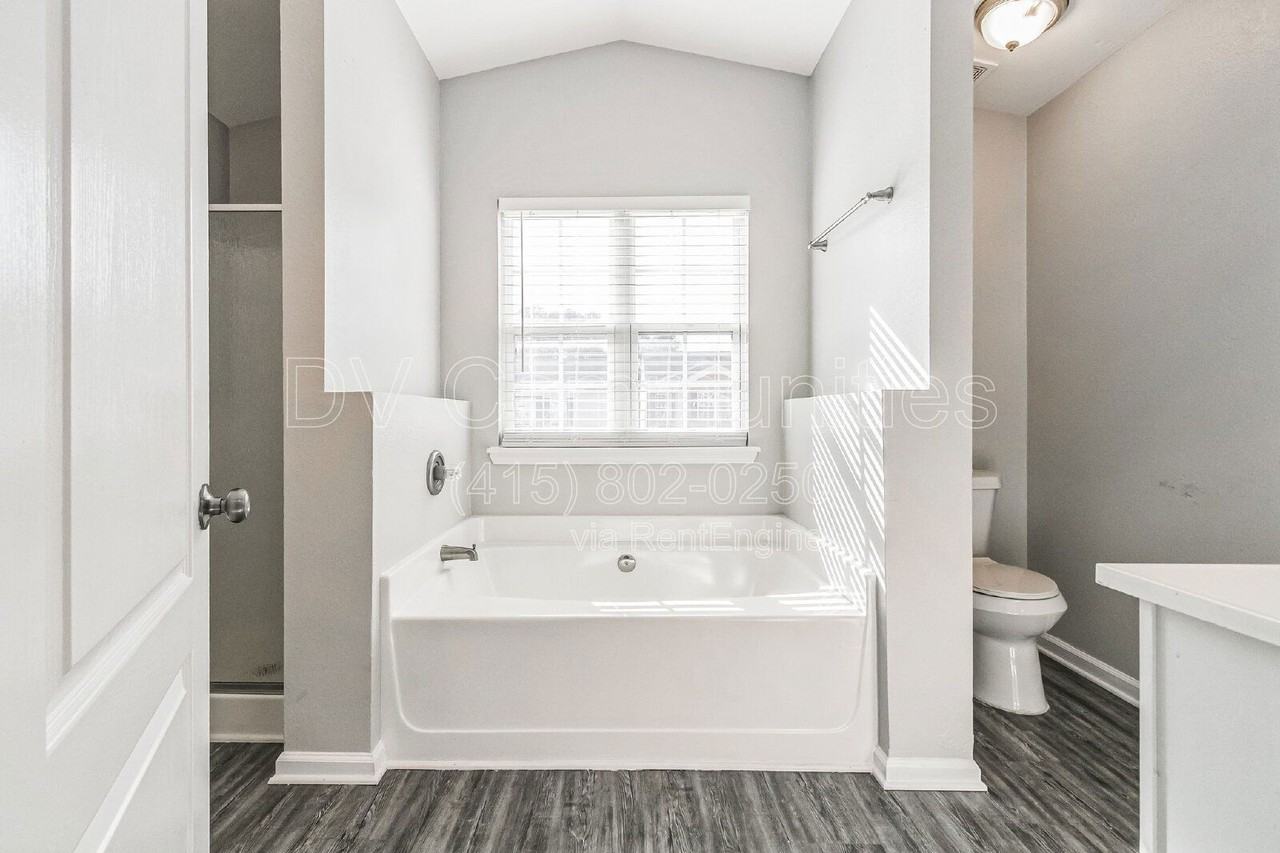 2817 Windsor Forrest Ct - Photo 7 of 30