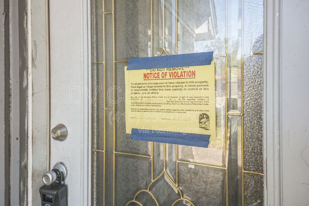 9830 Cherokee St - Photo 4 of 31