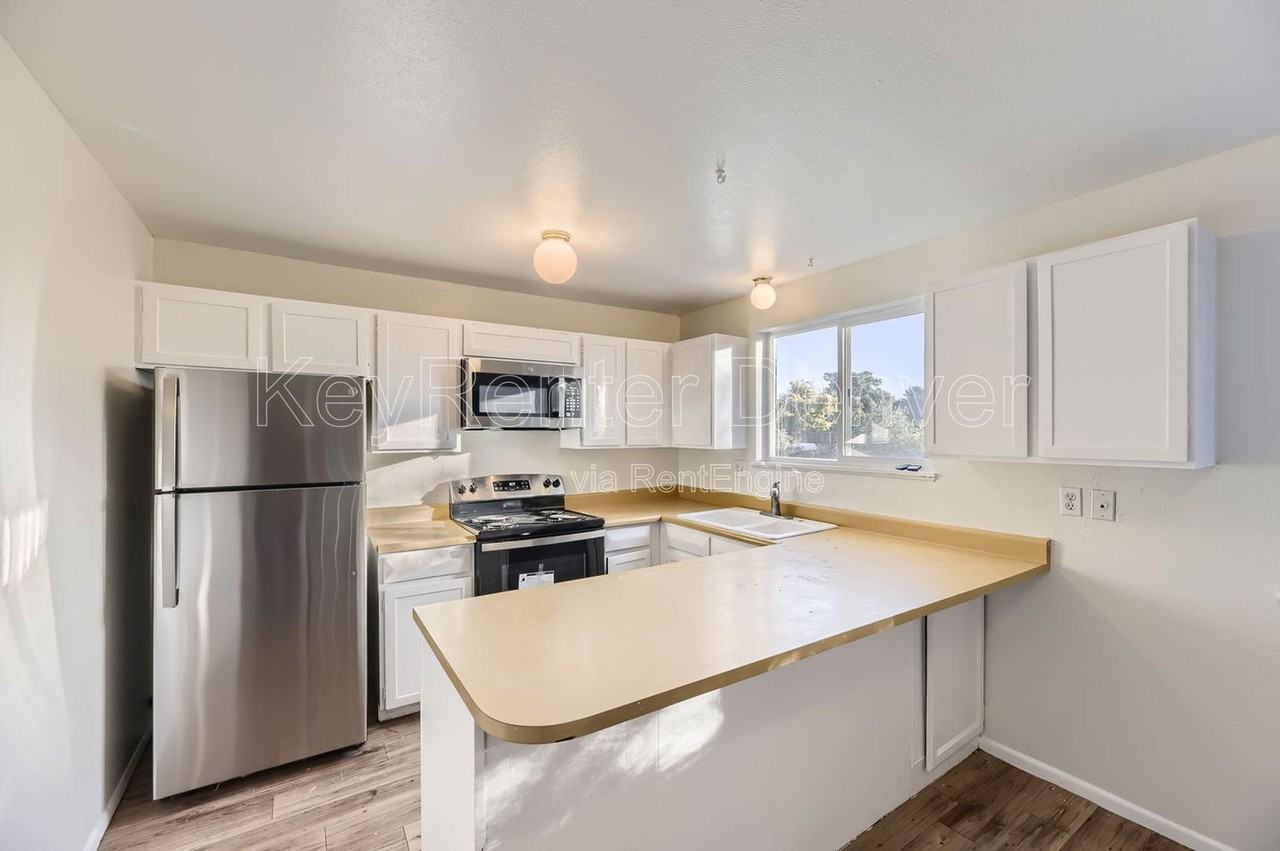 3208 S Olathe Way - Photo 2 of 18