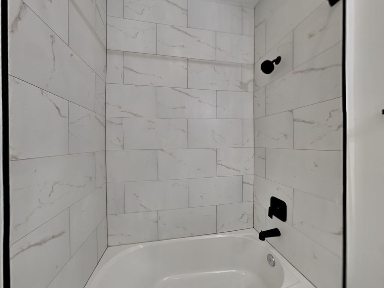 4214 Santa Barbara Blvd - Photo 3 of 28