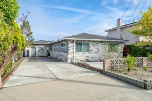 582 Newton St - Photo 1 of 1