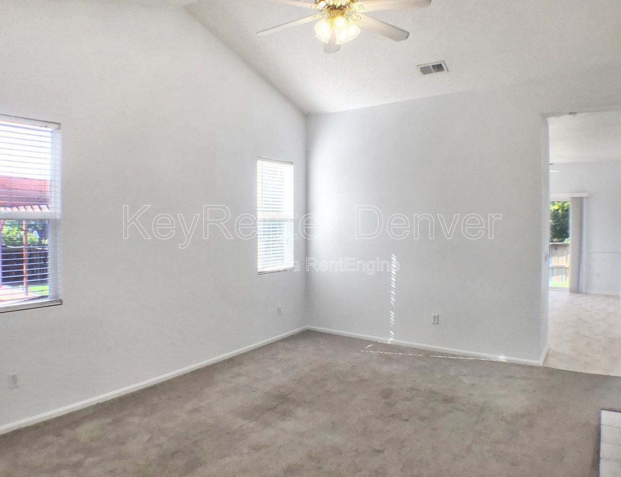 19807 E 39th Ave - Photo 2 of 30