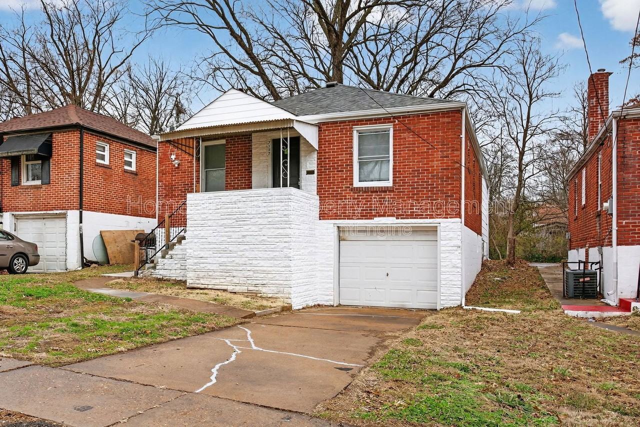 7137 Garesche Ave - Photo 2 of 26