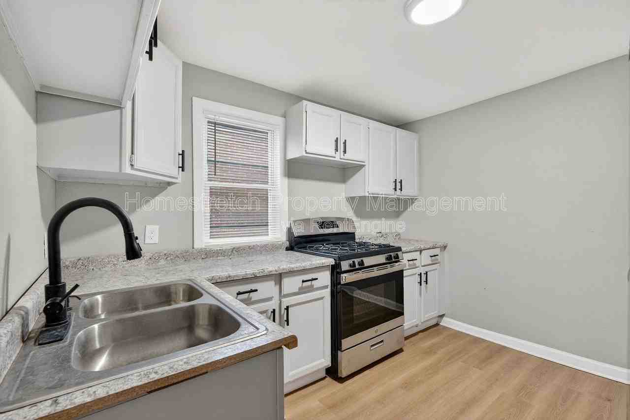 7137 Garesche Ave - Photo 5 of 26