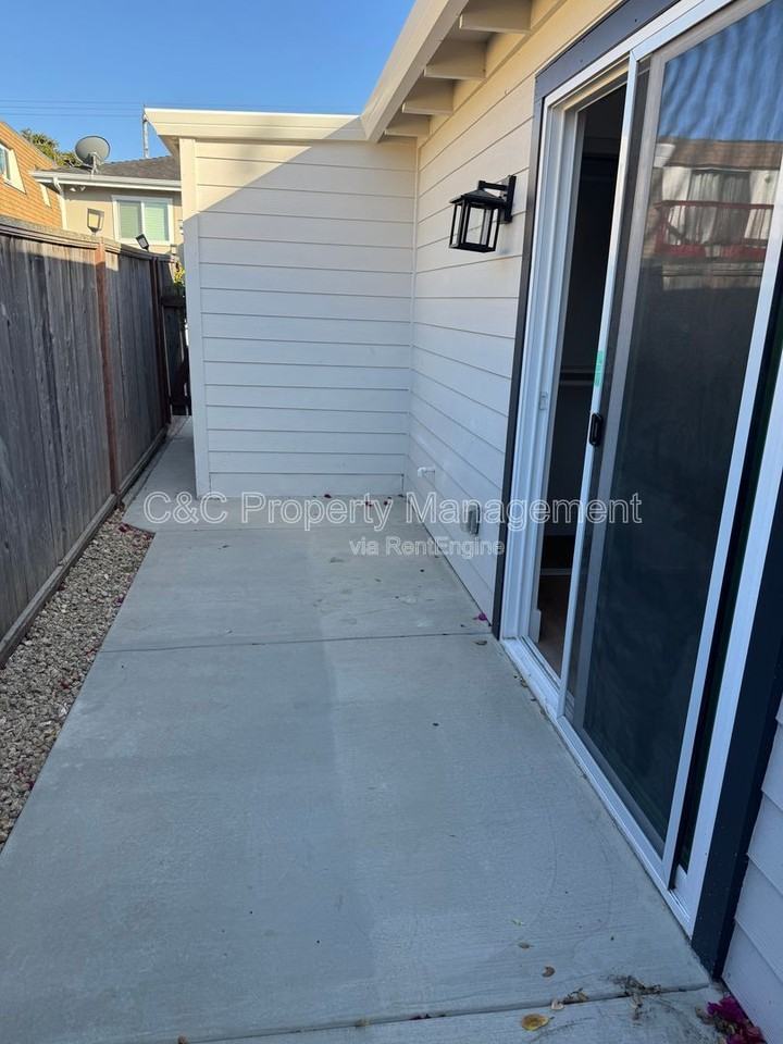 727 2nd St - Photo 7 of 14