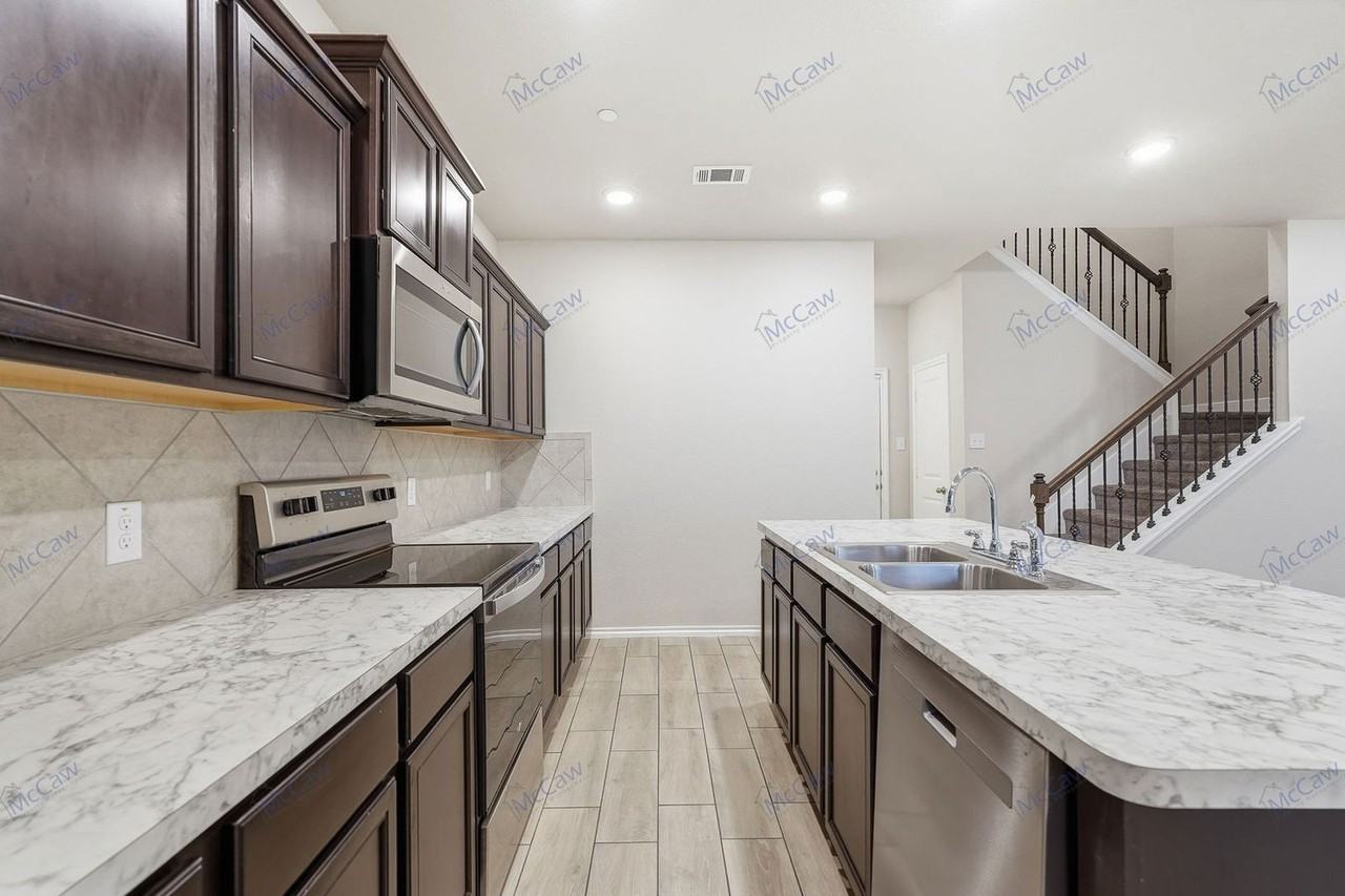 2812 Baneberry Ln #31 - Photo 7 of 22