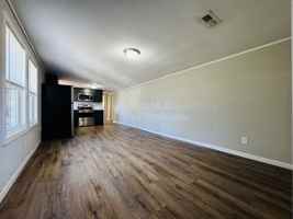 featured image of 48 Trinity Rd #2