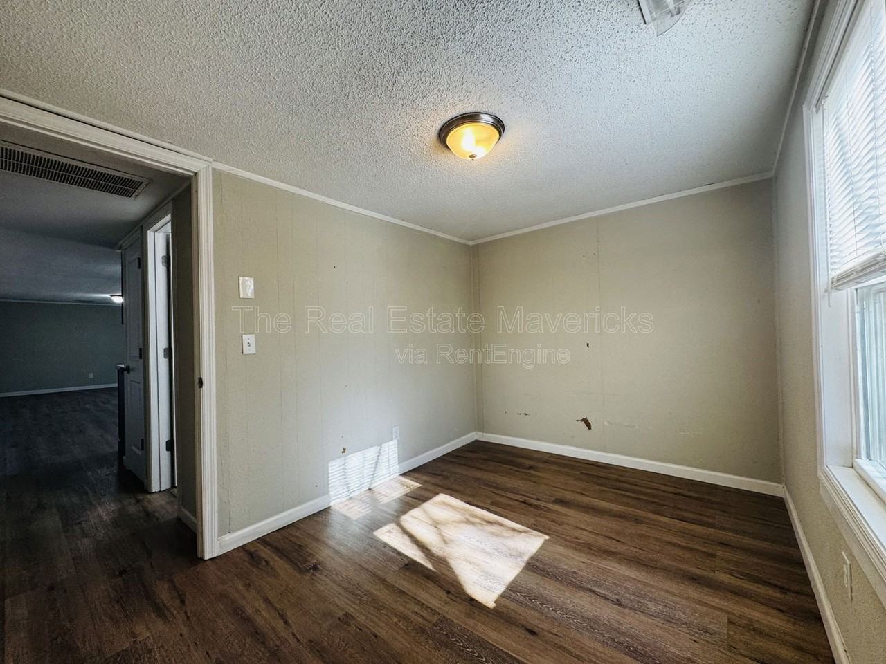 48 Trinity Rd #2 - Photo 5 of 10