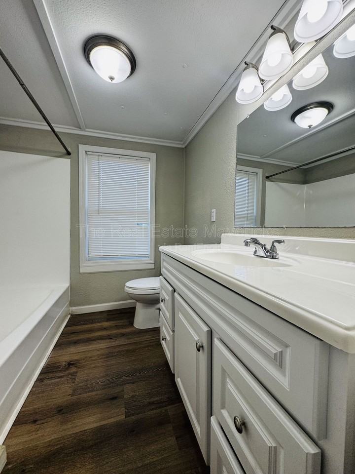 48 Trinity Rd #2 - Photo 7 of 10