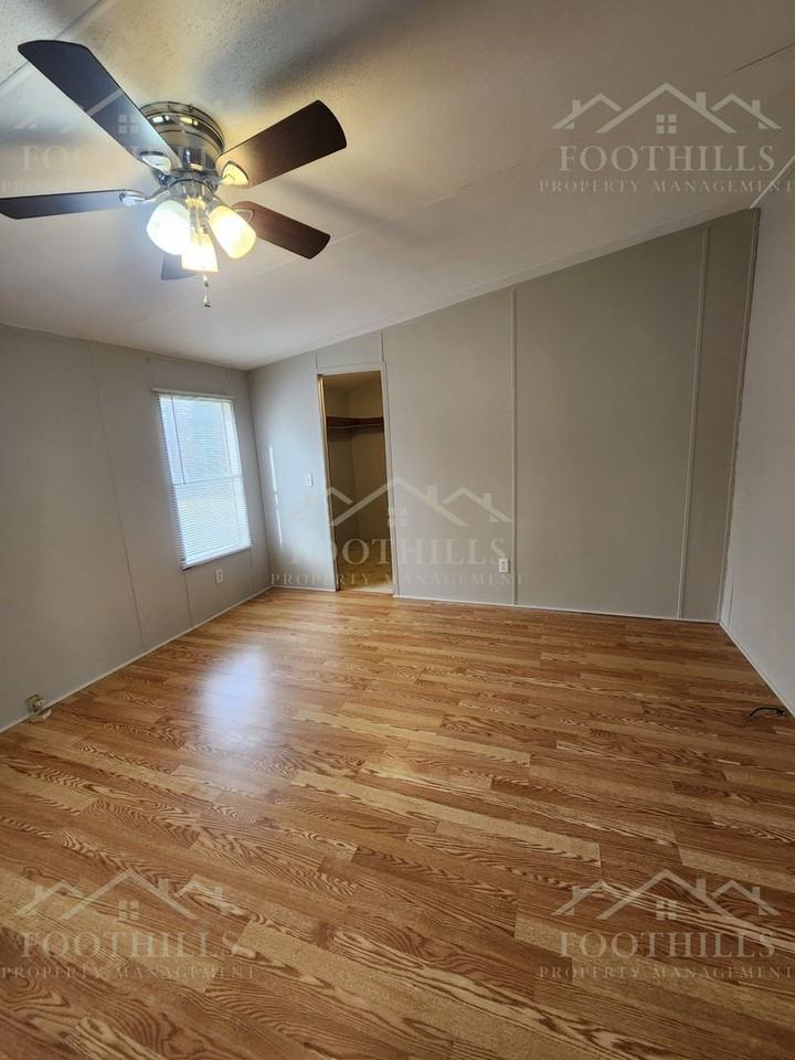 924 Lebanon Rd - Photo 4 of 17