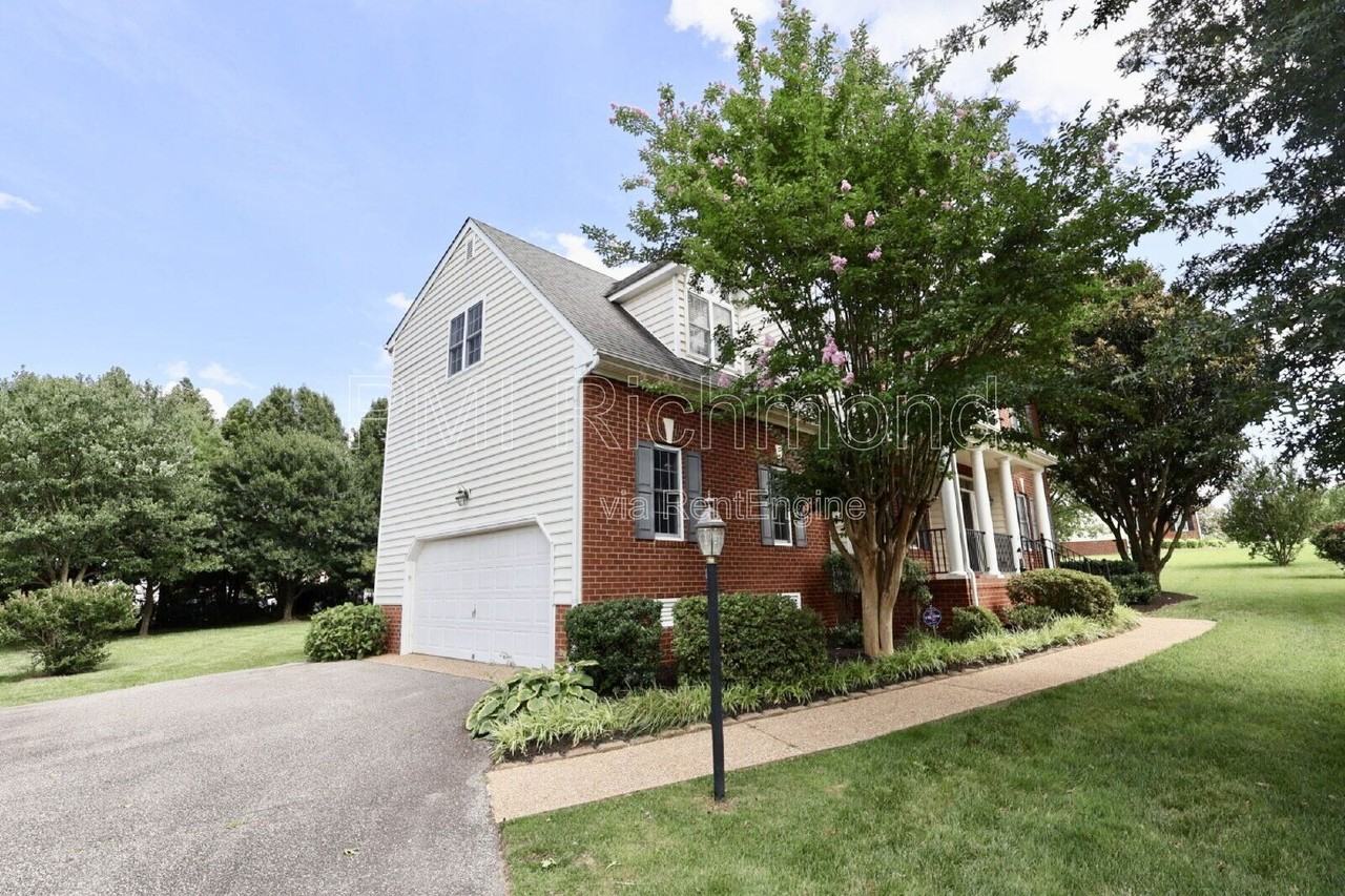 7238 Ancient Oak Dr - Photo 3 of 20