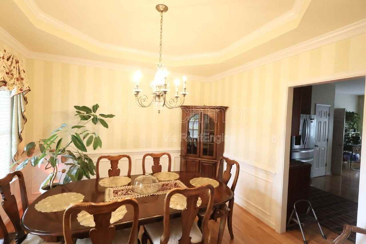 7238 Ancient Oak Dr - Photo 4 of 20