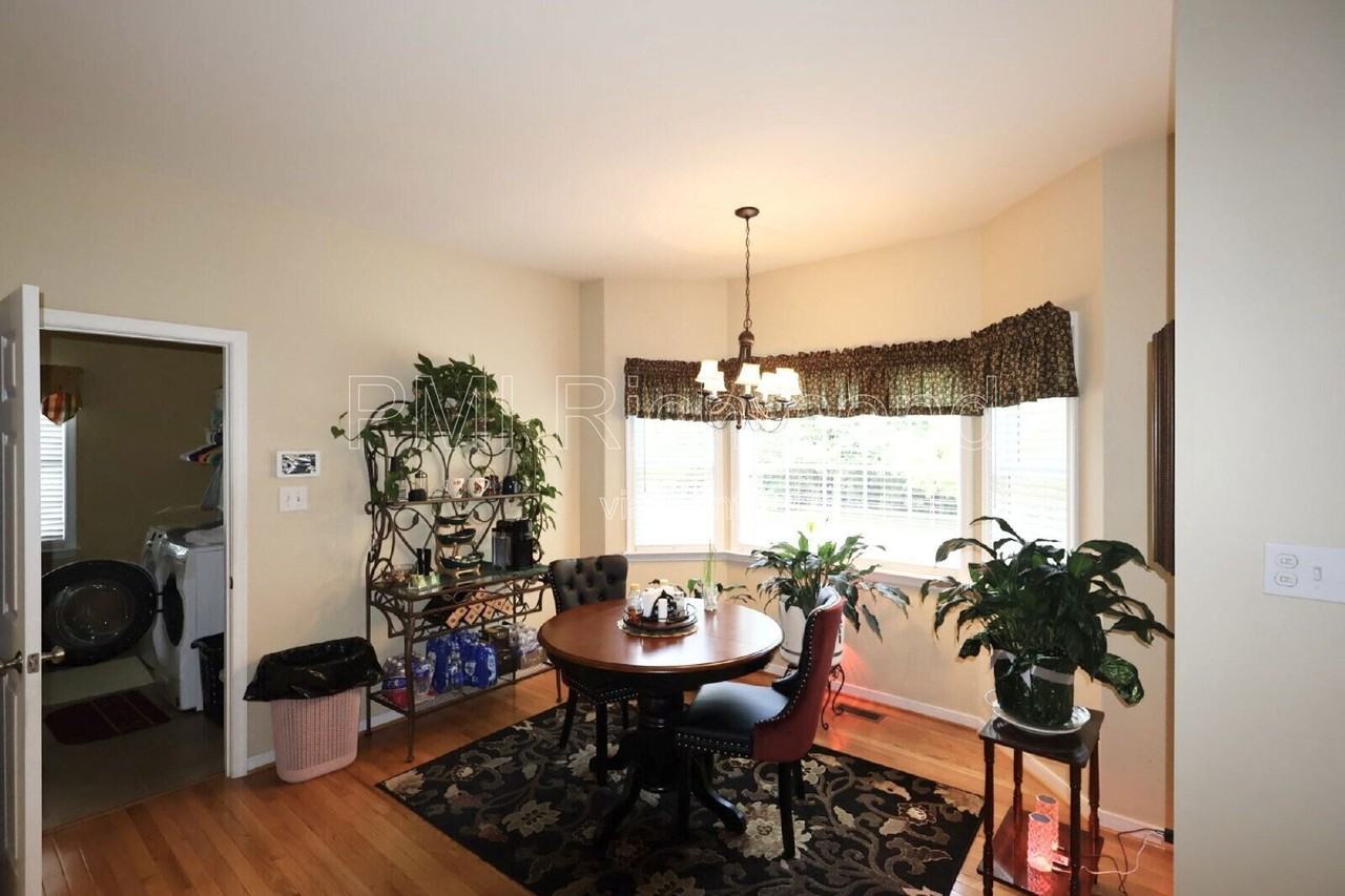 7238 Ancient Oak Dr - Photo 7 of 20