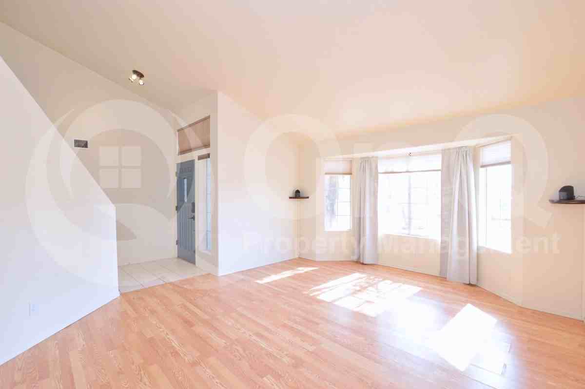 2747 N 26th St - Photo 2 of 27