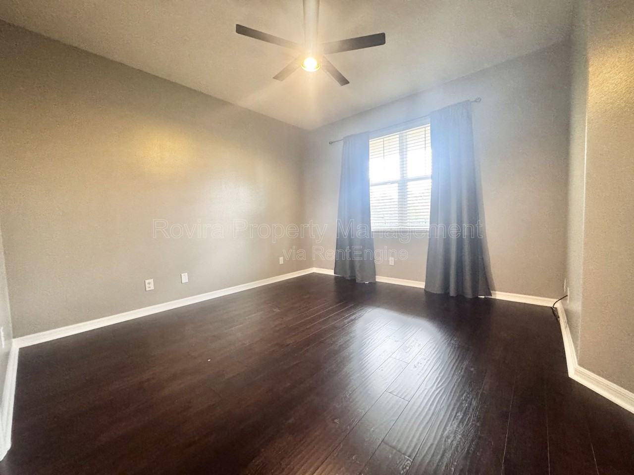 5205 Northlawn Way - Photo 7 of 20