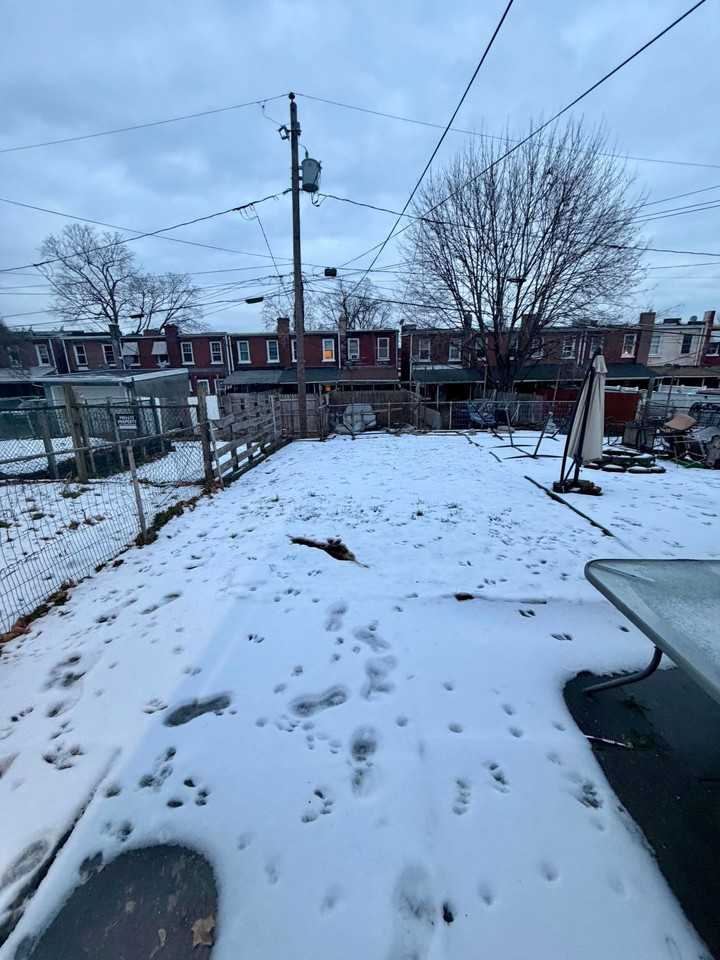 631 E Madison St - Photo 7 of 15