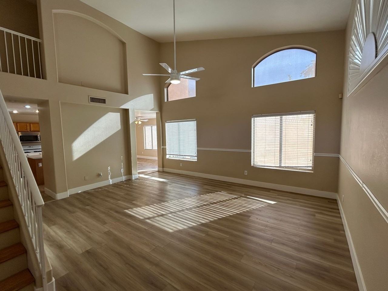 1099 W Seagull Dr - Photo 3 of 21