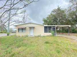 featured image of 601 Encino Way