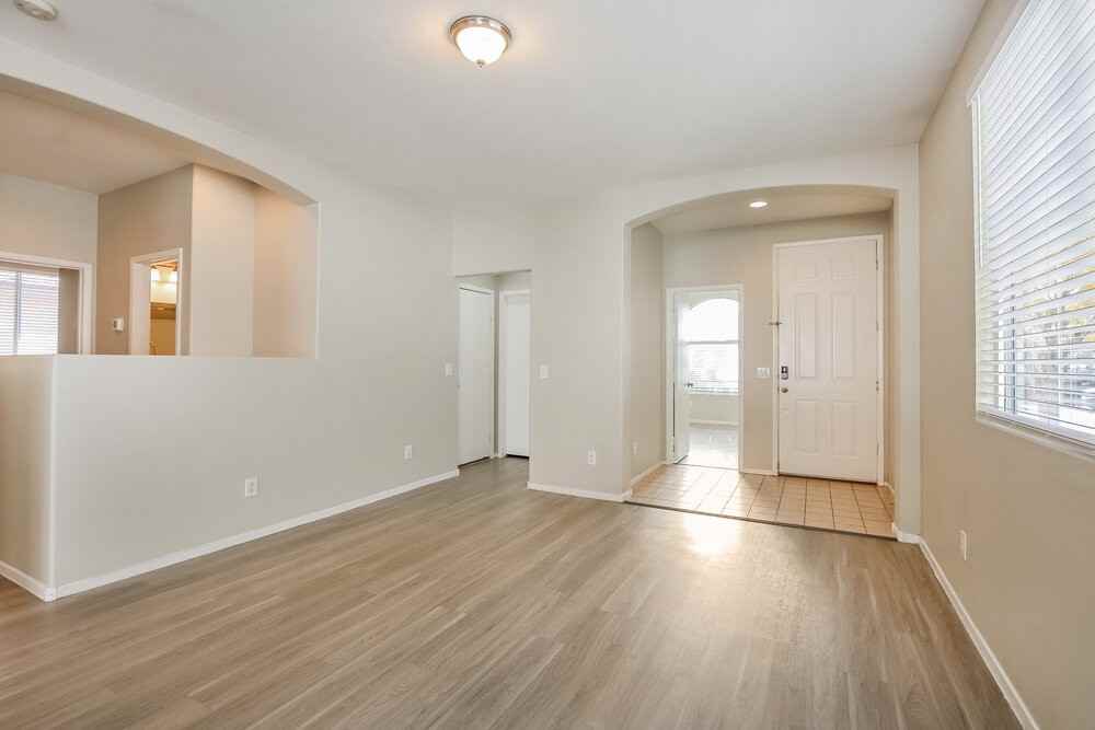 1928 Caribou Creek Ct - Photo 4 of 16