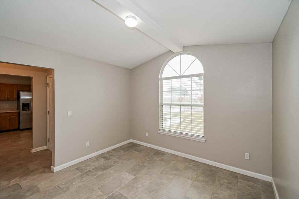 3103 Olde Sutton Parke Dr - Photo 5 of 16