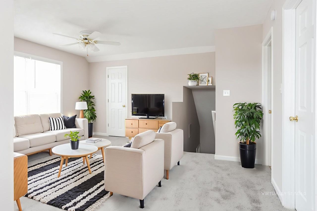 1402 N Hampton Dr - Photo 3 of 20