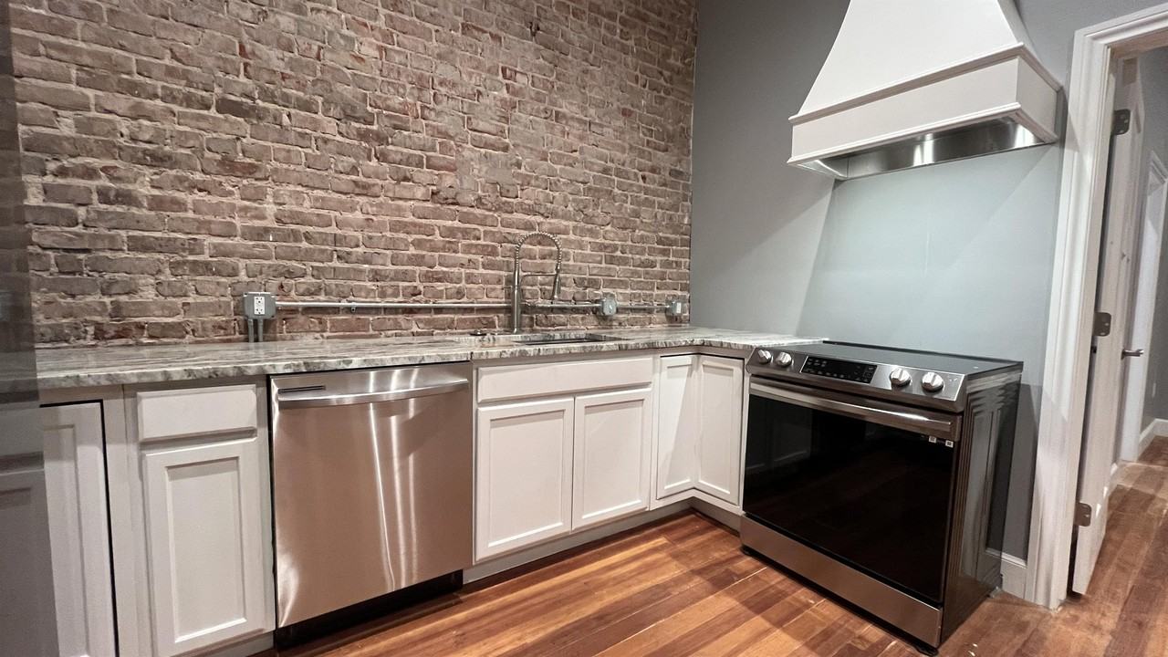 107 E Oklahoma Ave #2 - Photo 3 of 9