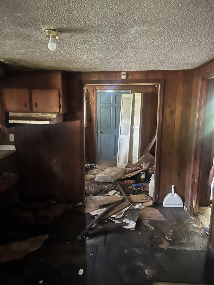 2722 22nd St - Photo 4 of 9