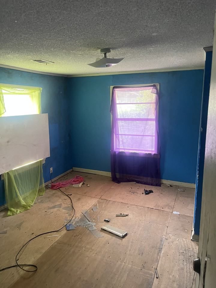 2722 22nd St - Photo 6 of 9