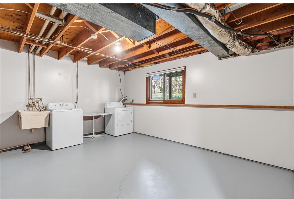 1347 Hadley Ave N #1347 - Photo 4 of 9