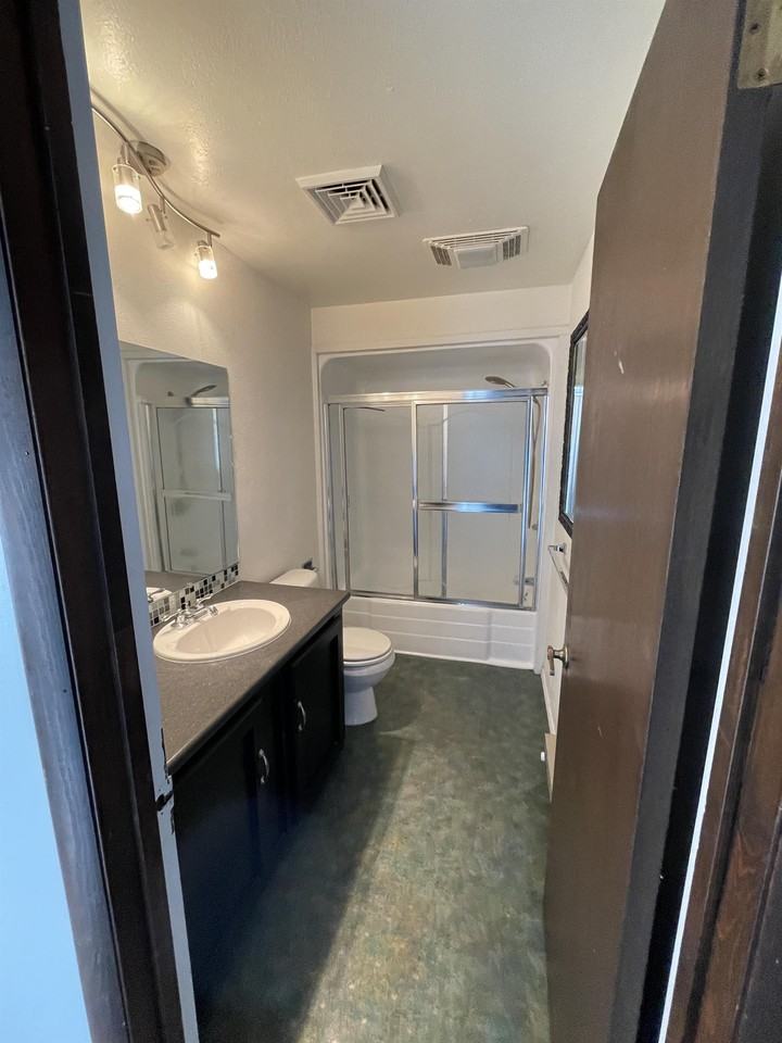 2 Hawk Ln - Photo 3 of 30