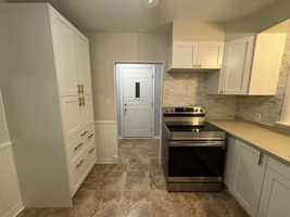 featured image of 27 E 44th St