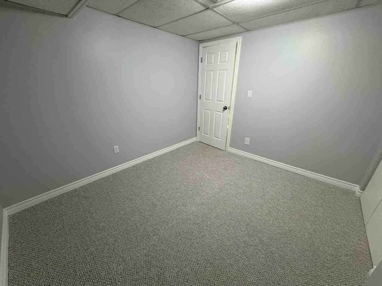 27 E 44th St - Photo 2 of 19