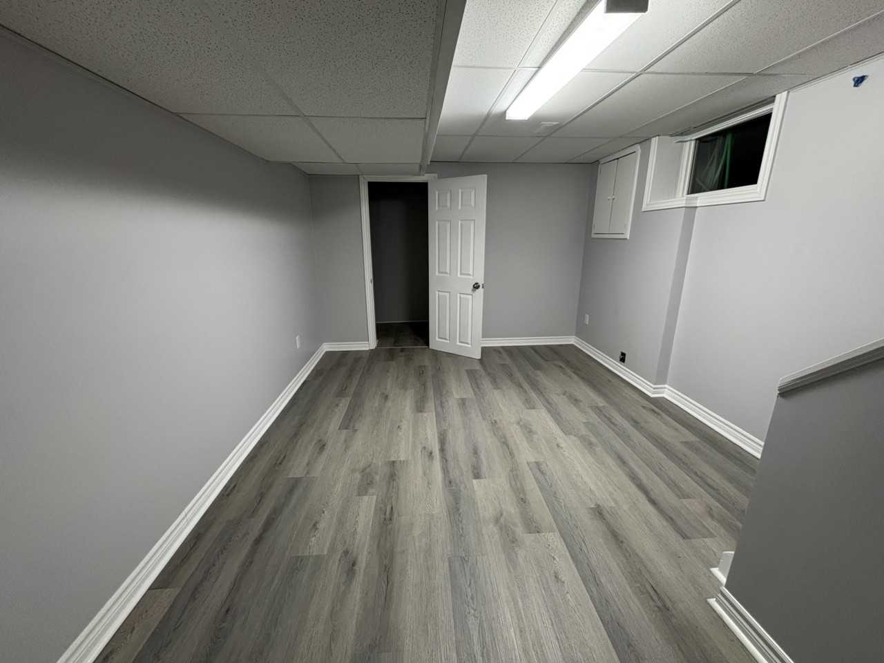 27 E 44th St - Photo 3 of 19