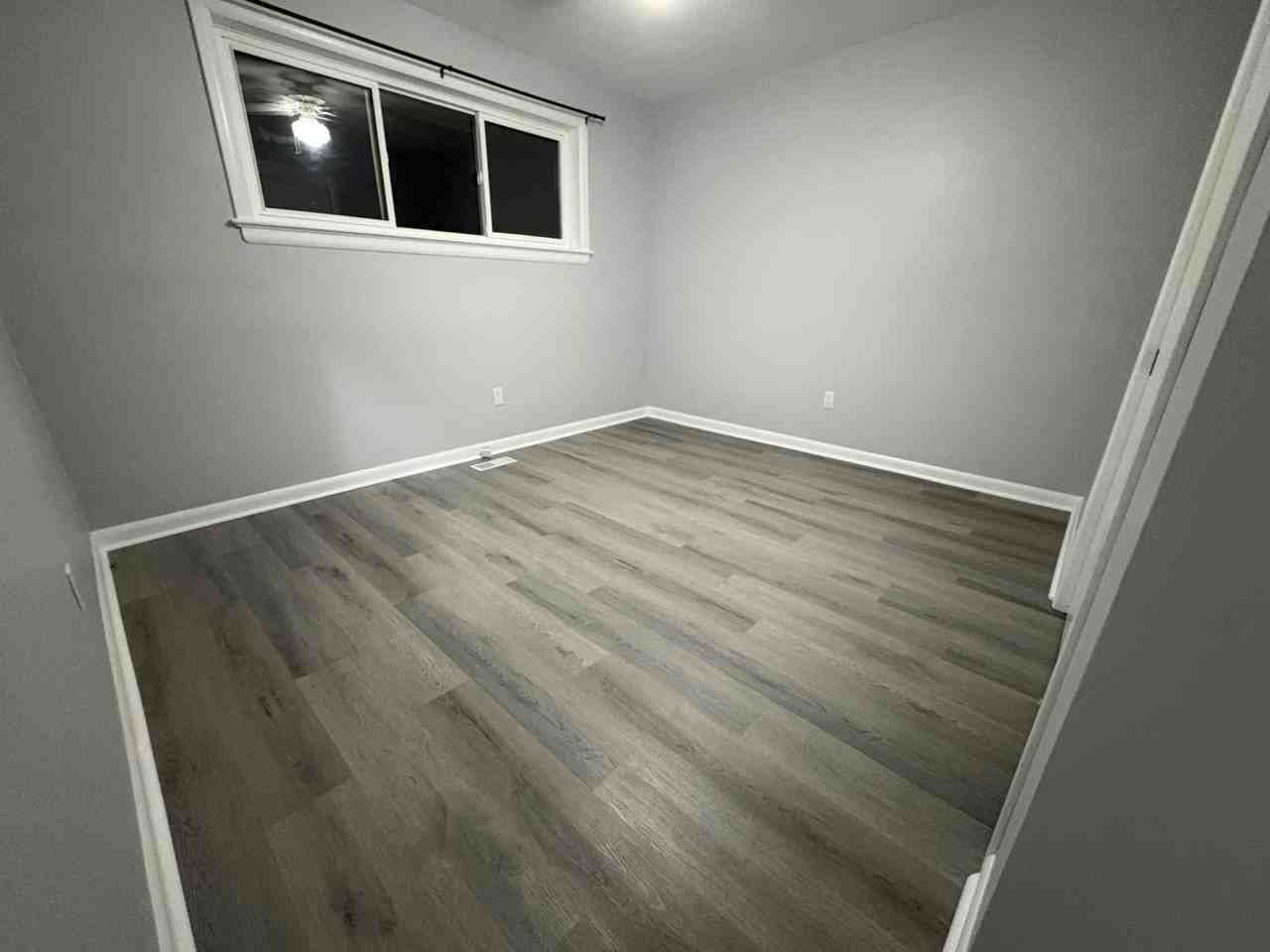 27 E 44th St - Photo 7 of 19