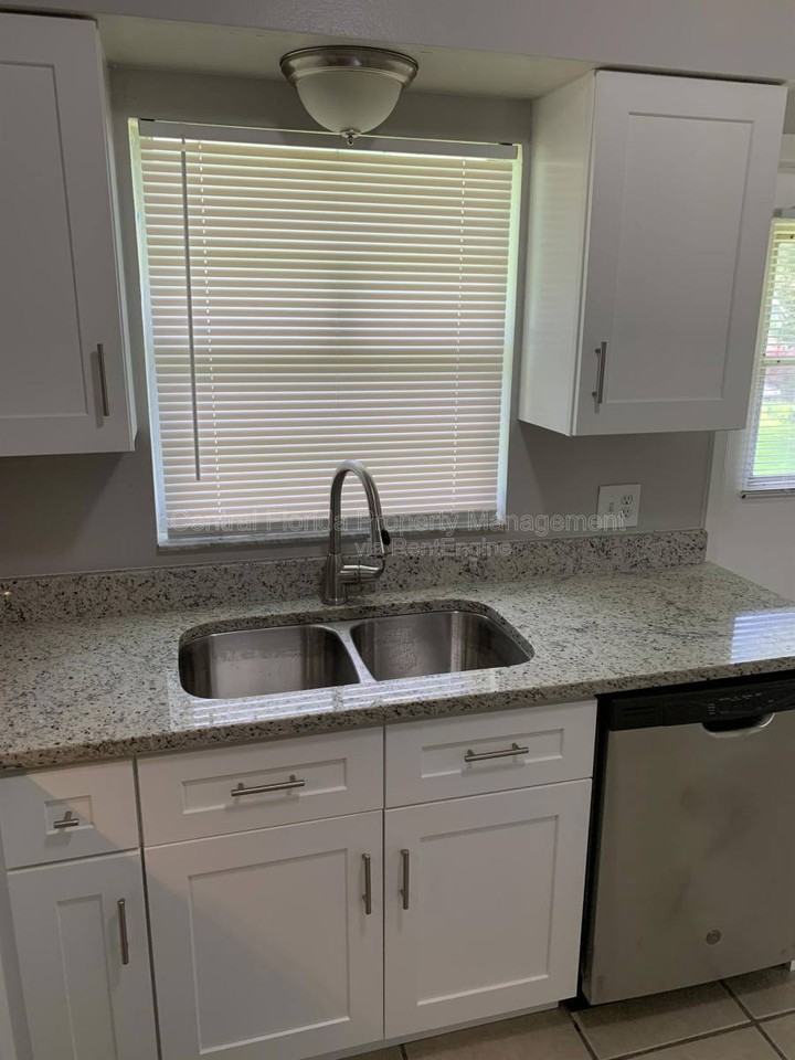 57 6th St - Photo 5 of 10