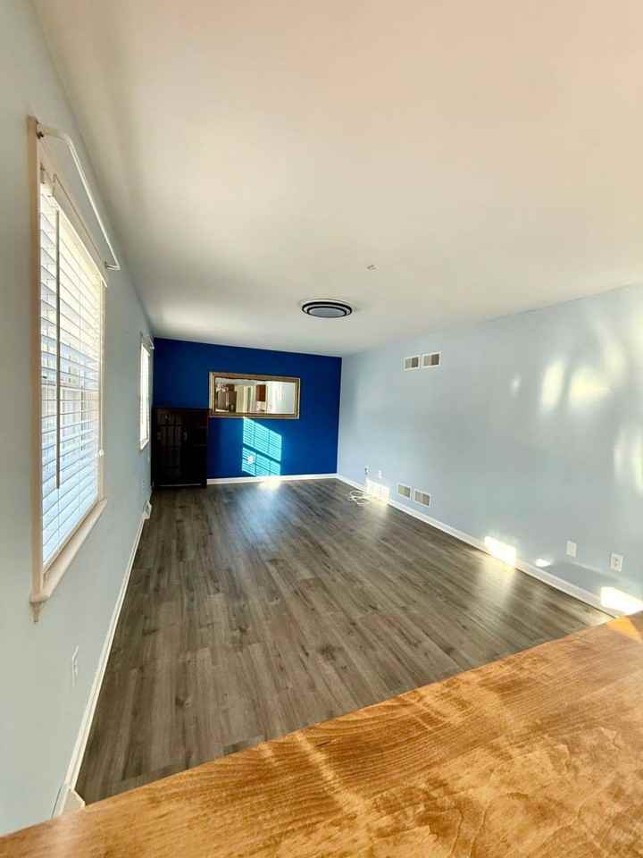 115 Fleetline St - Photo 3 of 10
