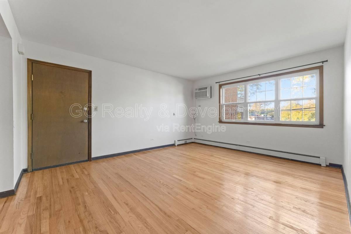 51525 N Highview Ave #103 - Photo 3 of 10