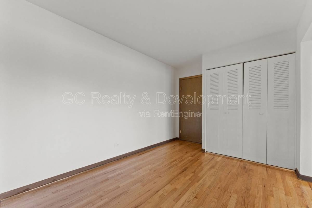 51525 N Highview Ave #103 - Photo 6 of 10