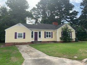 301 S Oak St - Photo 1 of 1