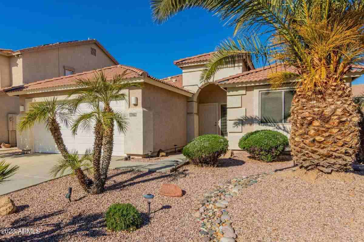 17462 W Acapulco Ln - Photo 2 of 10