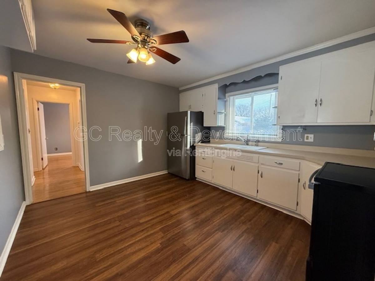 838 Whitlock Ave - Photo 6 of 10