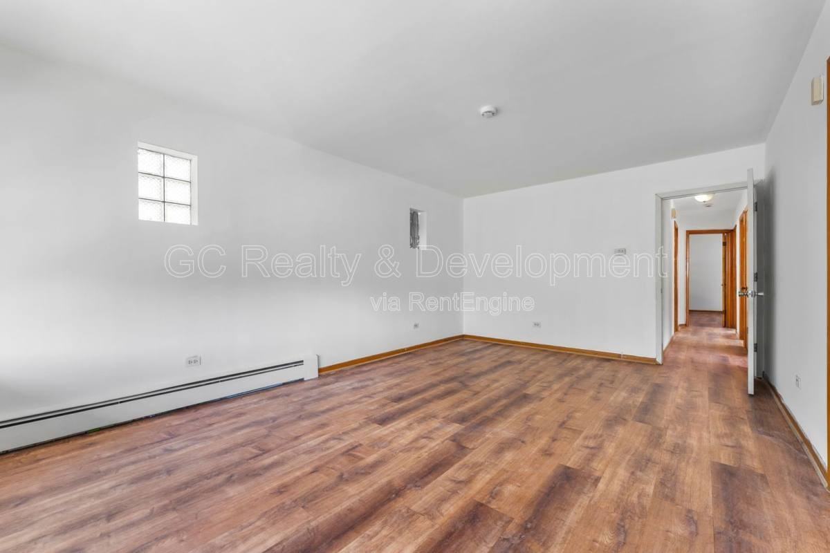 2517 N Laramie Ave #2 - Photo 2 of 10