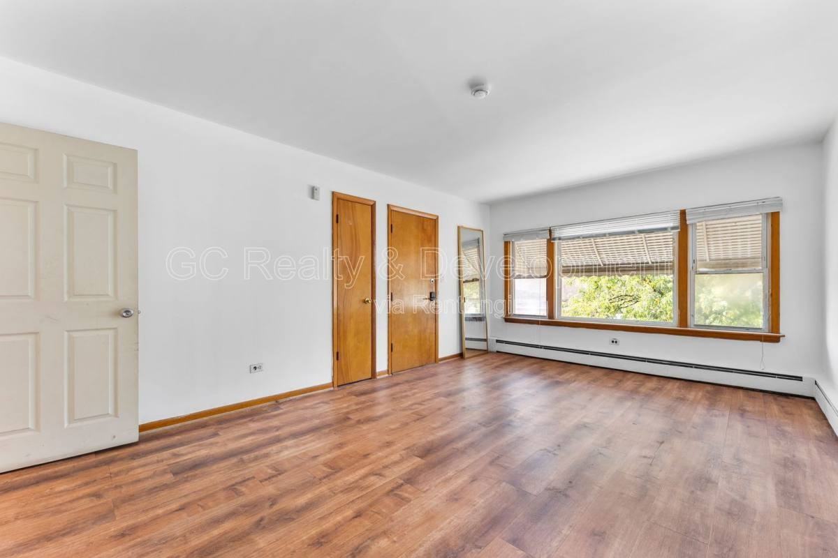 2517 N Laramie Ave #2 - Photo 5 of 10