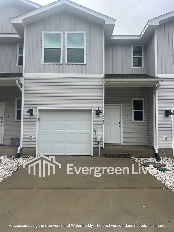 9863 Fowler Ave - Photo 2 of 34