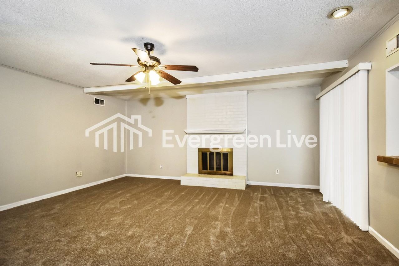 6677 Silhouette Ave - Photo 4 of 16