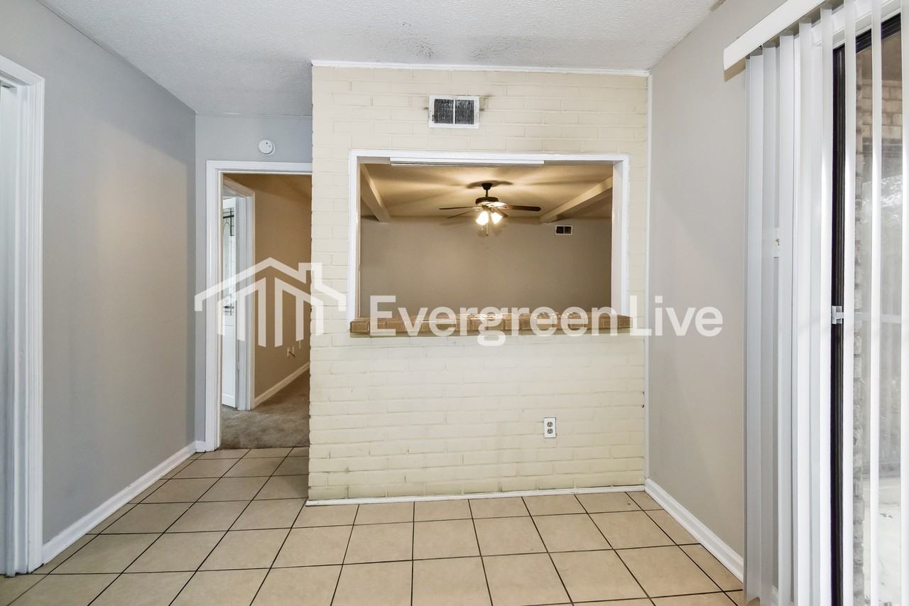 6677 Silhouette Ave - Photo 5 of 16