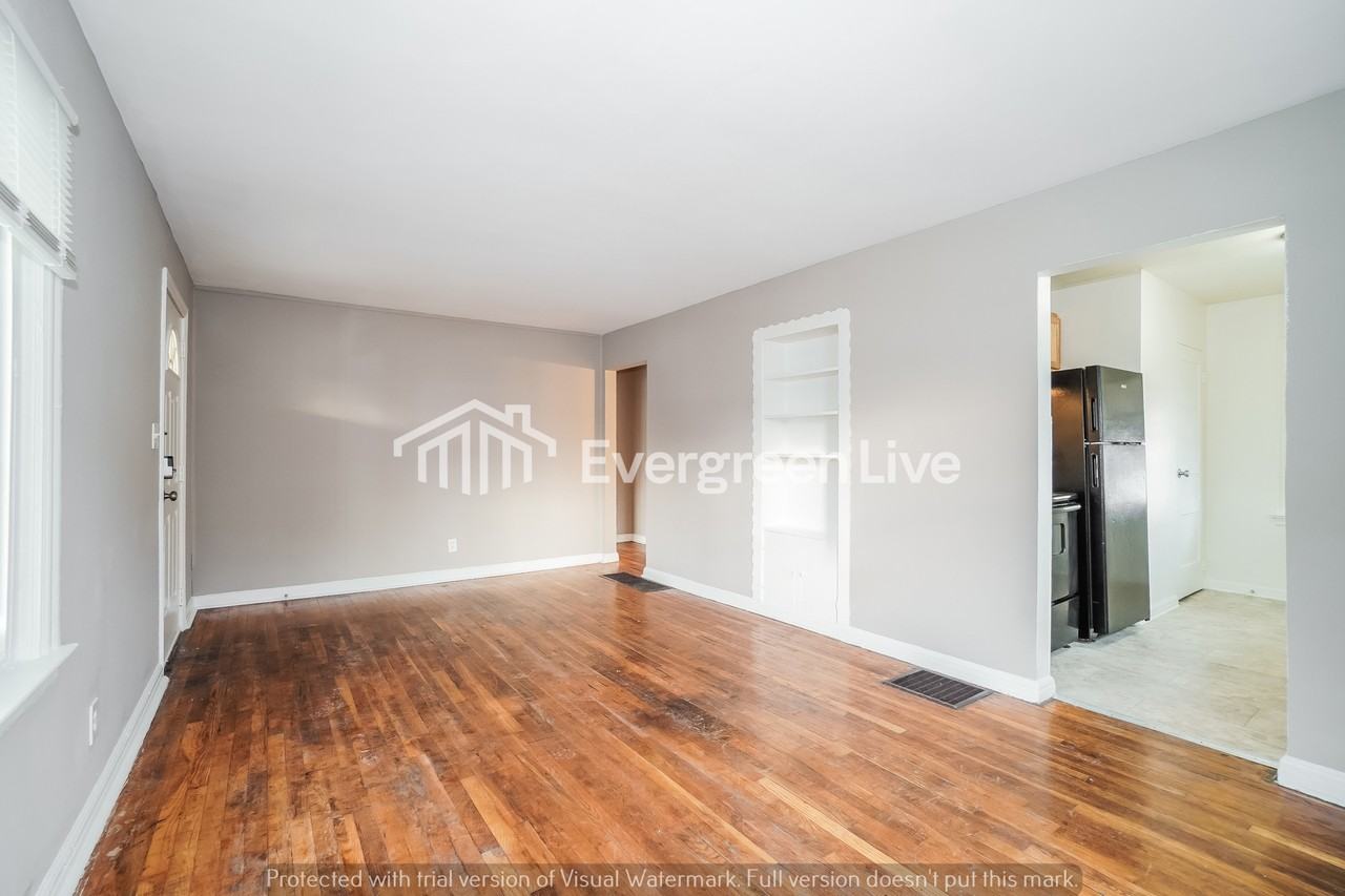 2175 Delavan Dr - Photo 6 of 15