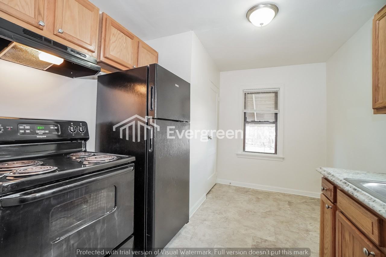 2175 Delavan Dr - Photo 7 of 15