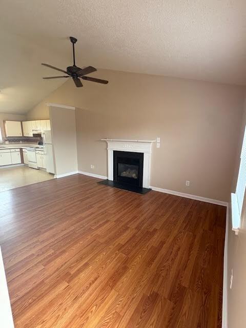 3208-B Parkway Ct - Photo 2 of 15