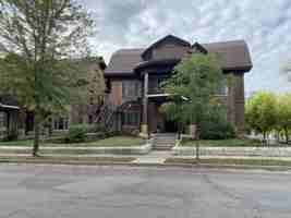 featured image of 2000/2002 Dupont Ave S #5